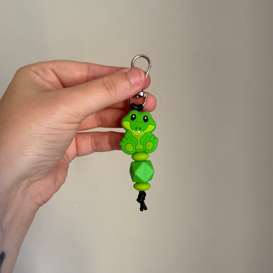 Gator zipper pull