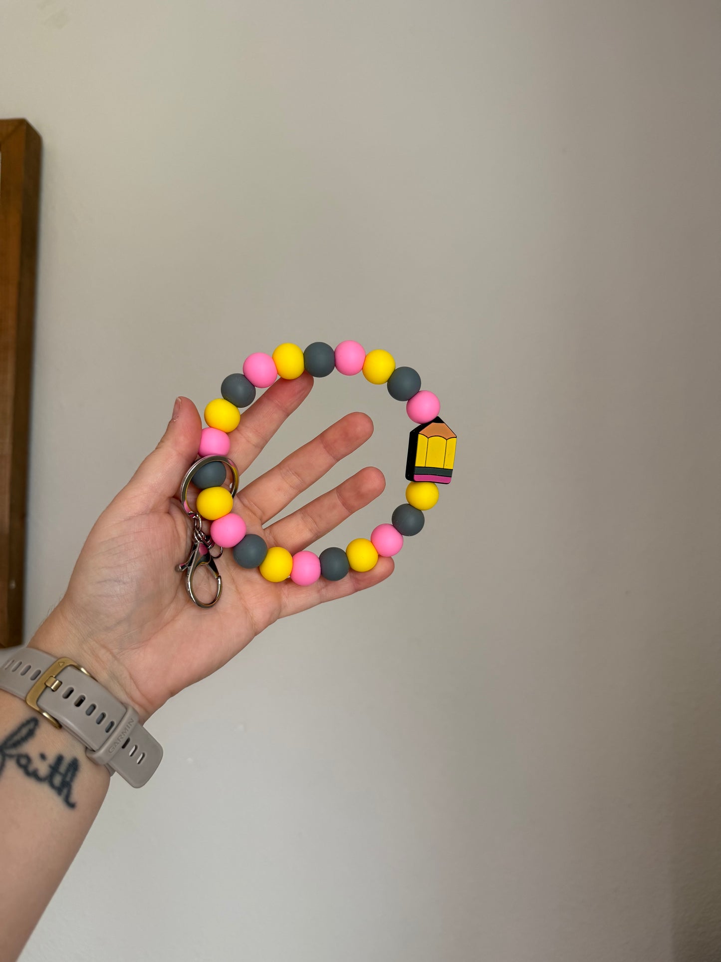 Jumbo wristlet