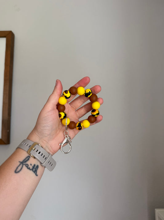 Mini wristlet